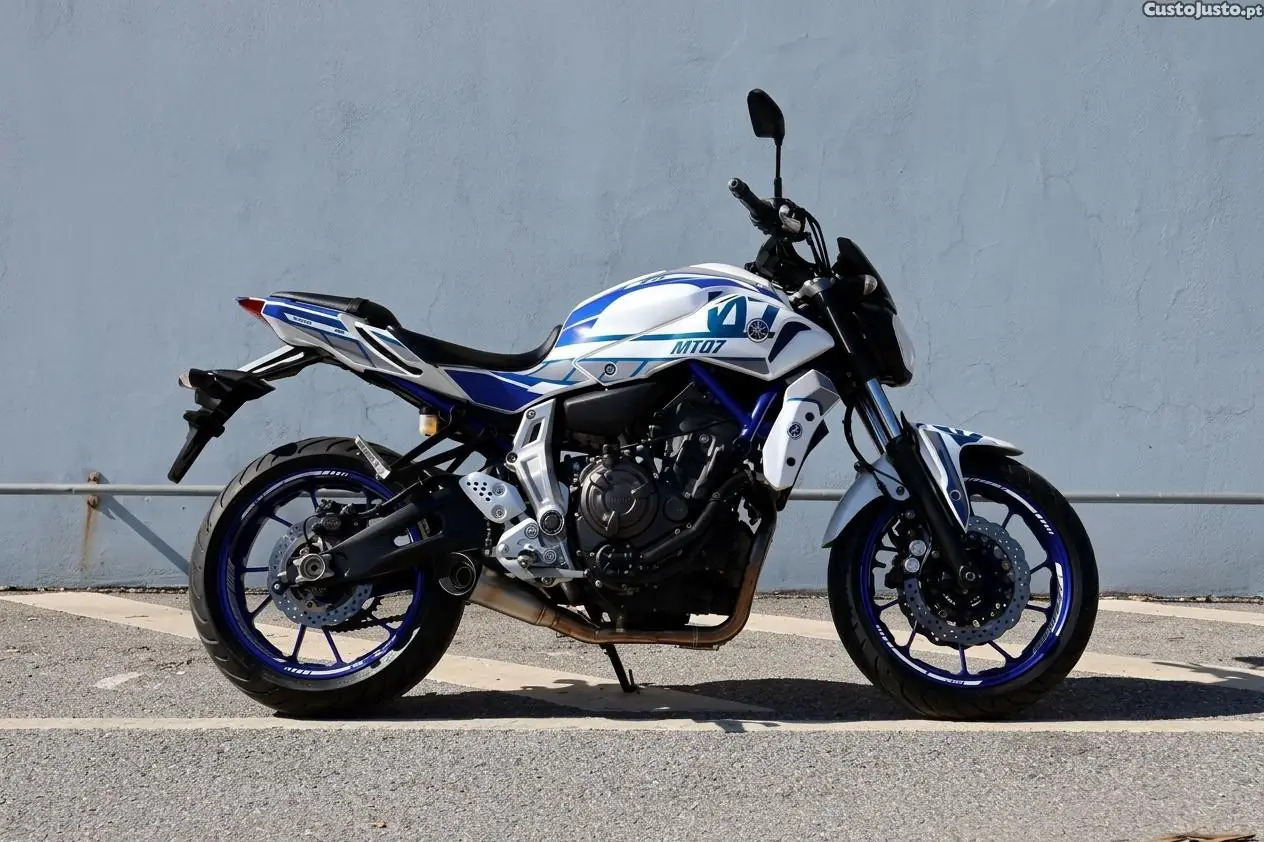 2809988347-yamaha-mt-07