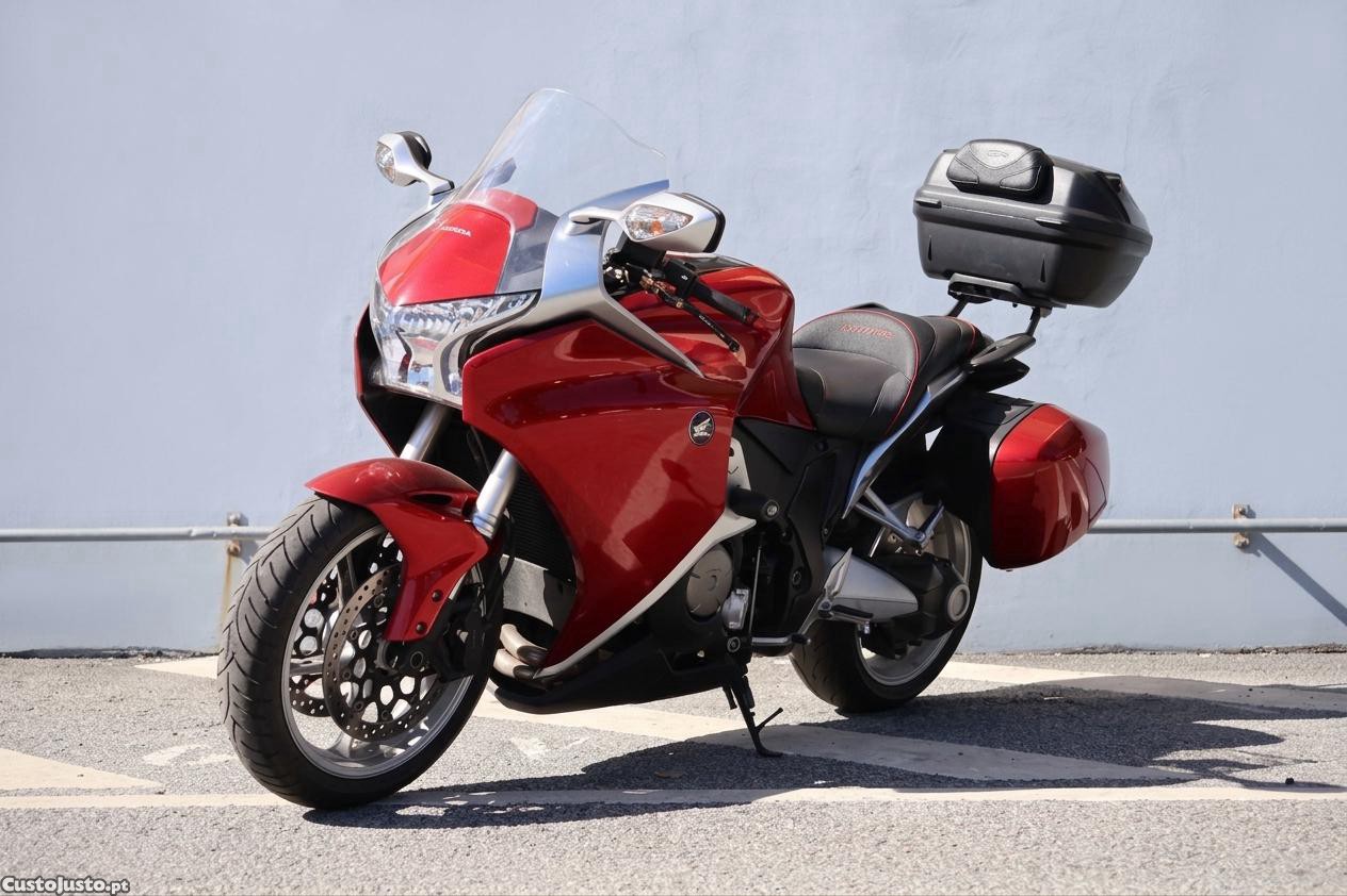 2891362018-honda-vfr1200f