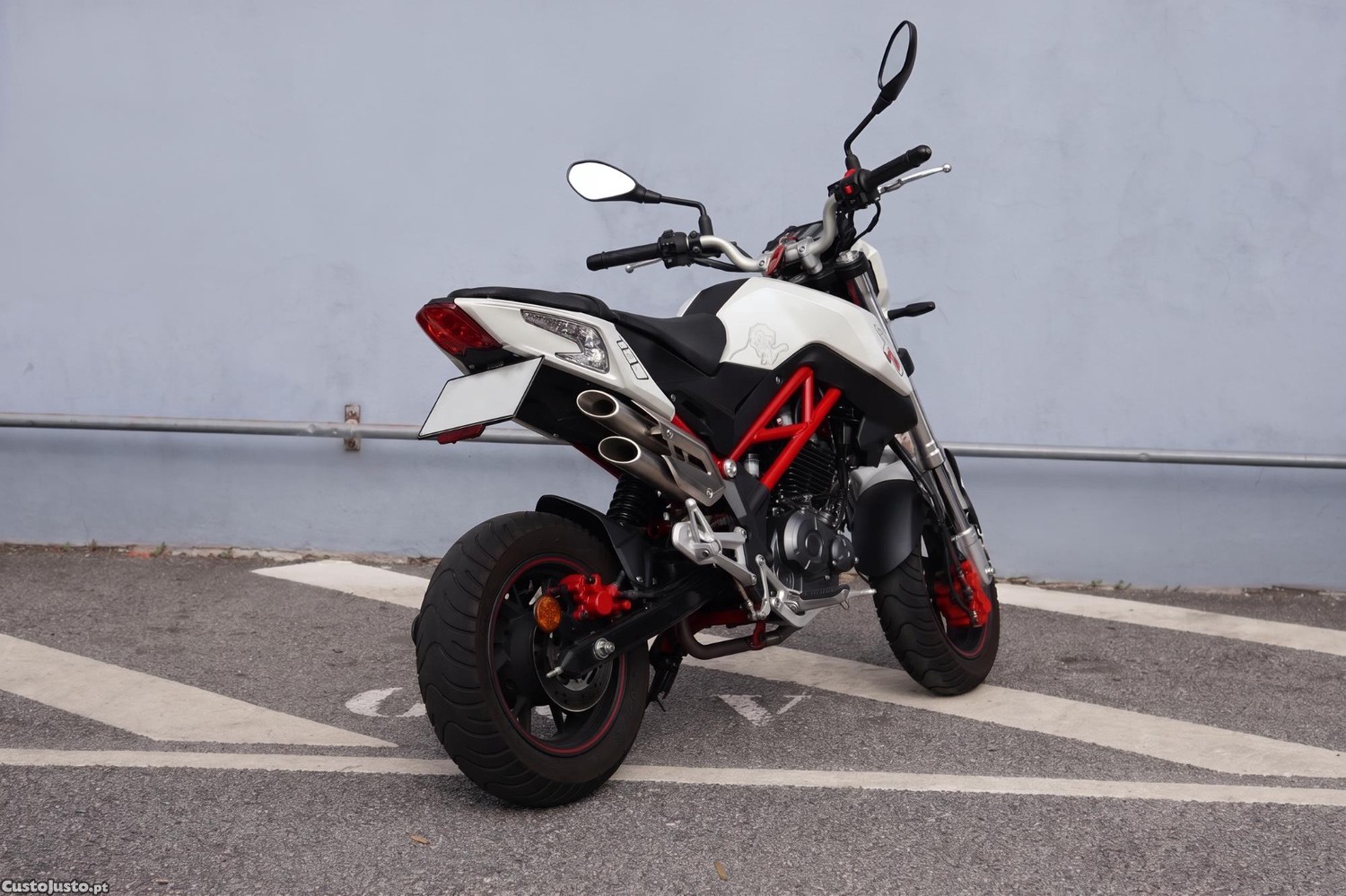 5456424072-benelli-tnt-125